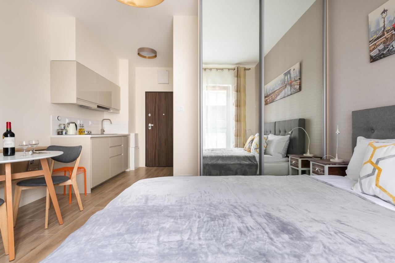 Pawia 51 - Comfort Studio By Noclegi Renters Varsó Kültér fotó